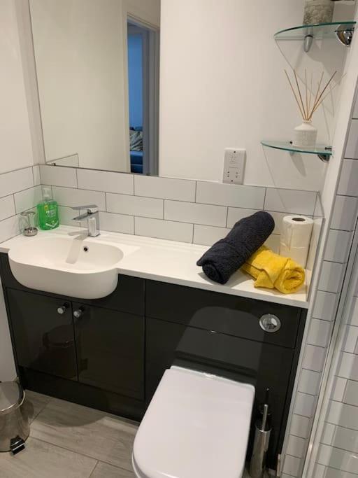 1 Bedroom Self Contained Separate Annexe In Exeter Ide エクステリア 写真