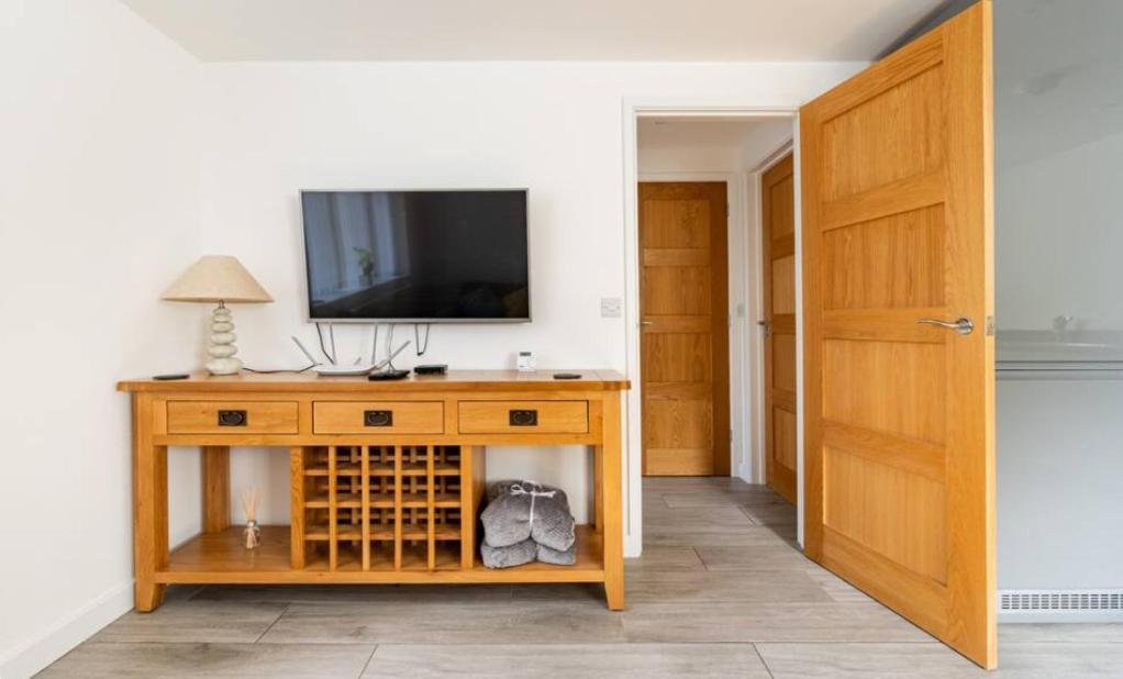1 Bedroom Self Contained Separate Annexe In Exeter Ide エクステリア 写真