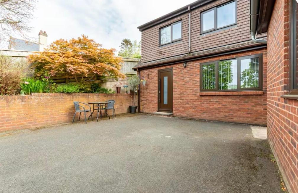 1 Bedroom Self Contained Separate Annexe In Exeter Ide エクステリア 写真